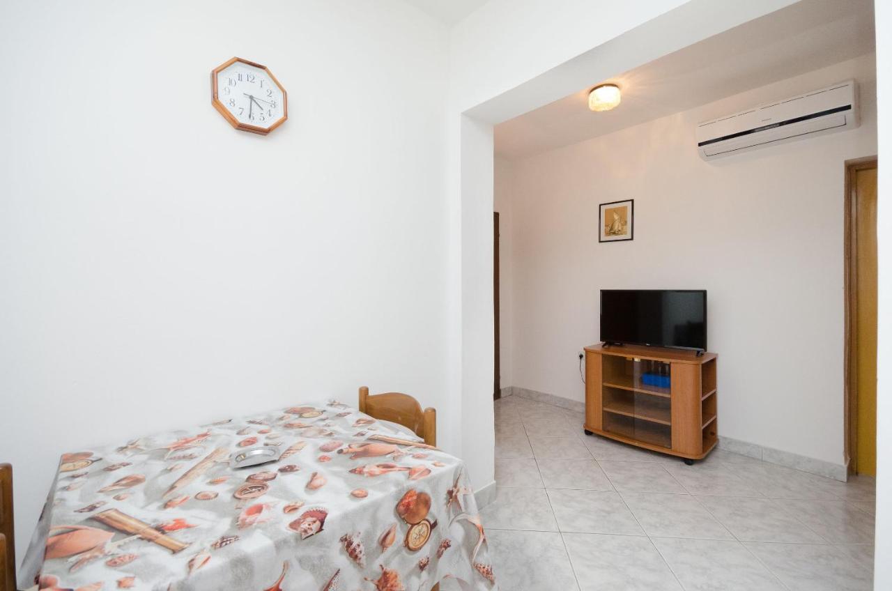 Apartments Dragan Lopar Phòng bức ảnh